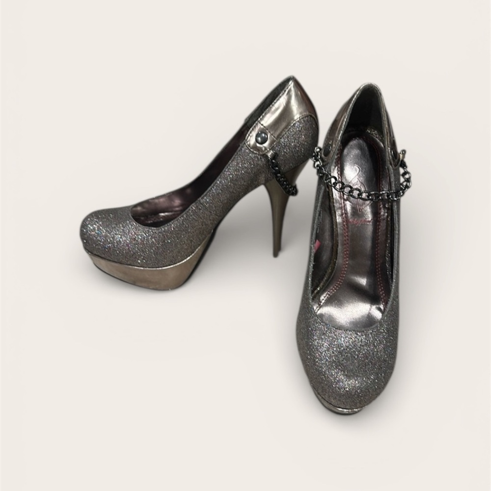 Size 7 heels